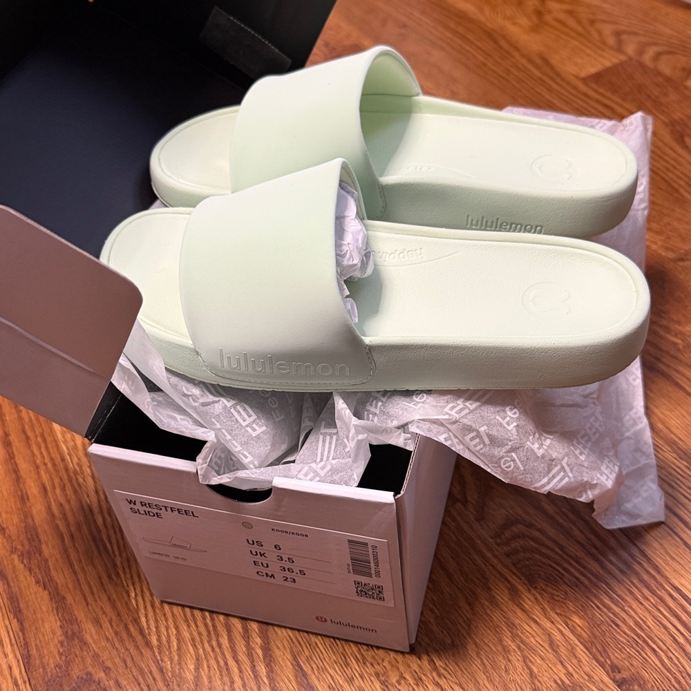 Lululemon Restfeel Slides - Picture 2 of 4